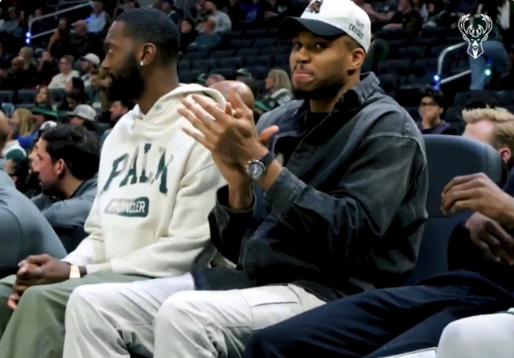 2026世界杯app下载-看到弟弟罚球得分 字母哥大叫：我现在就能退役啦 我已做到了一切